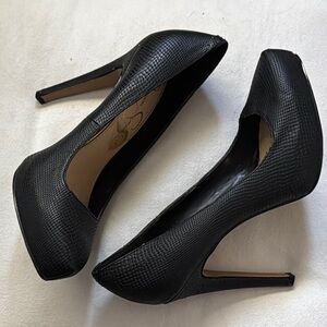 Jessica Simpson Tobee Black textured platform pointed heels pumps Sz 6